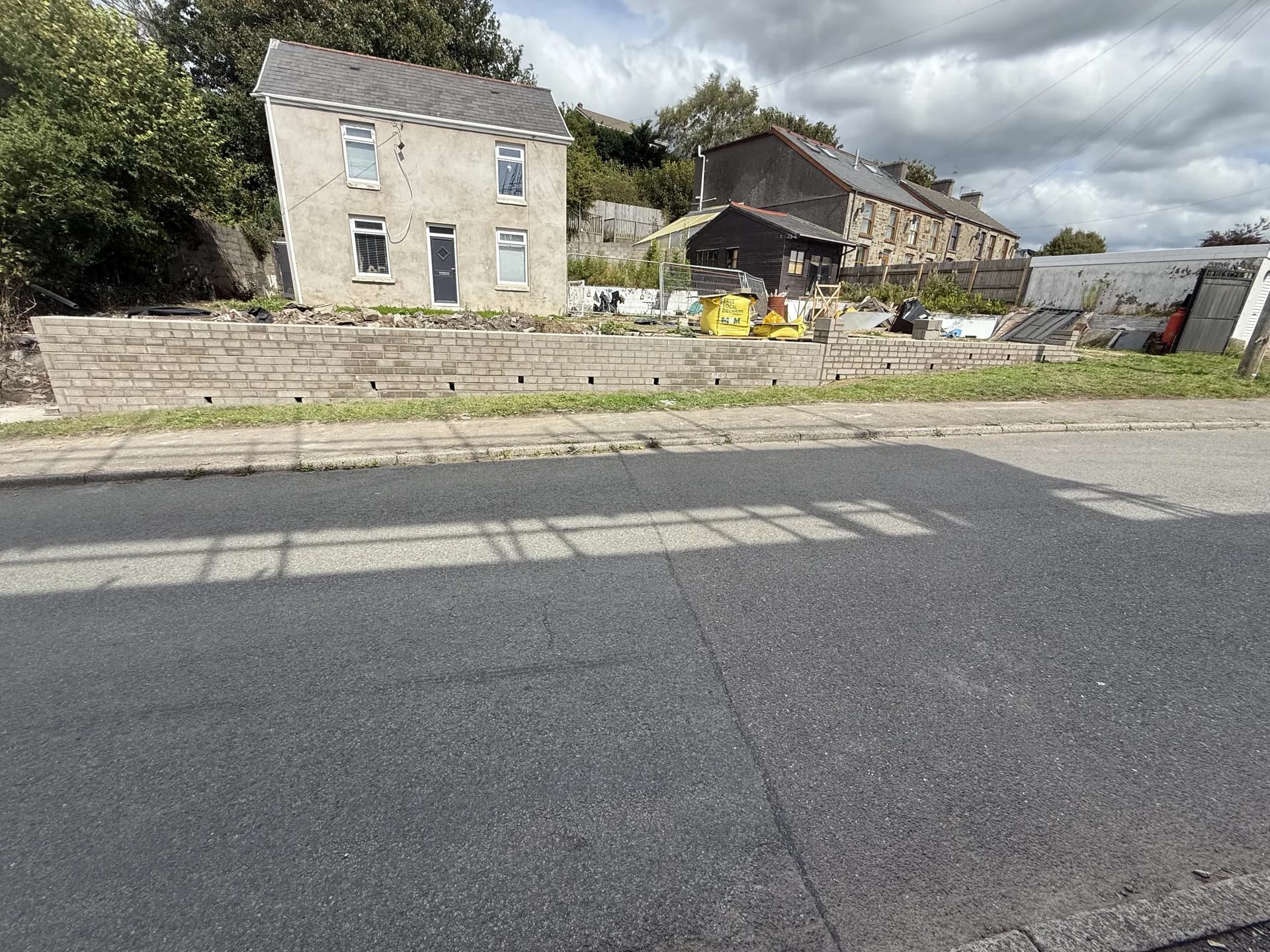 Retaining wall blockwork construction in Maesteg